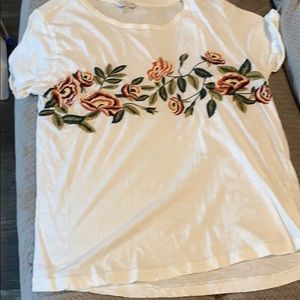 Short sleeve lucky brand top!